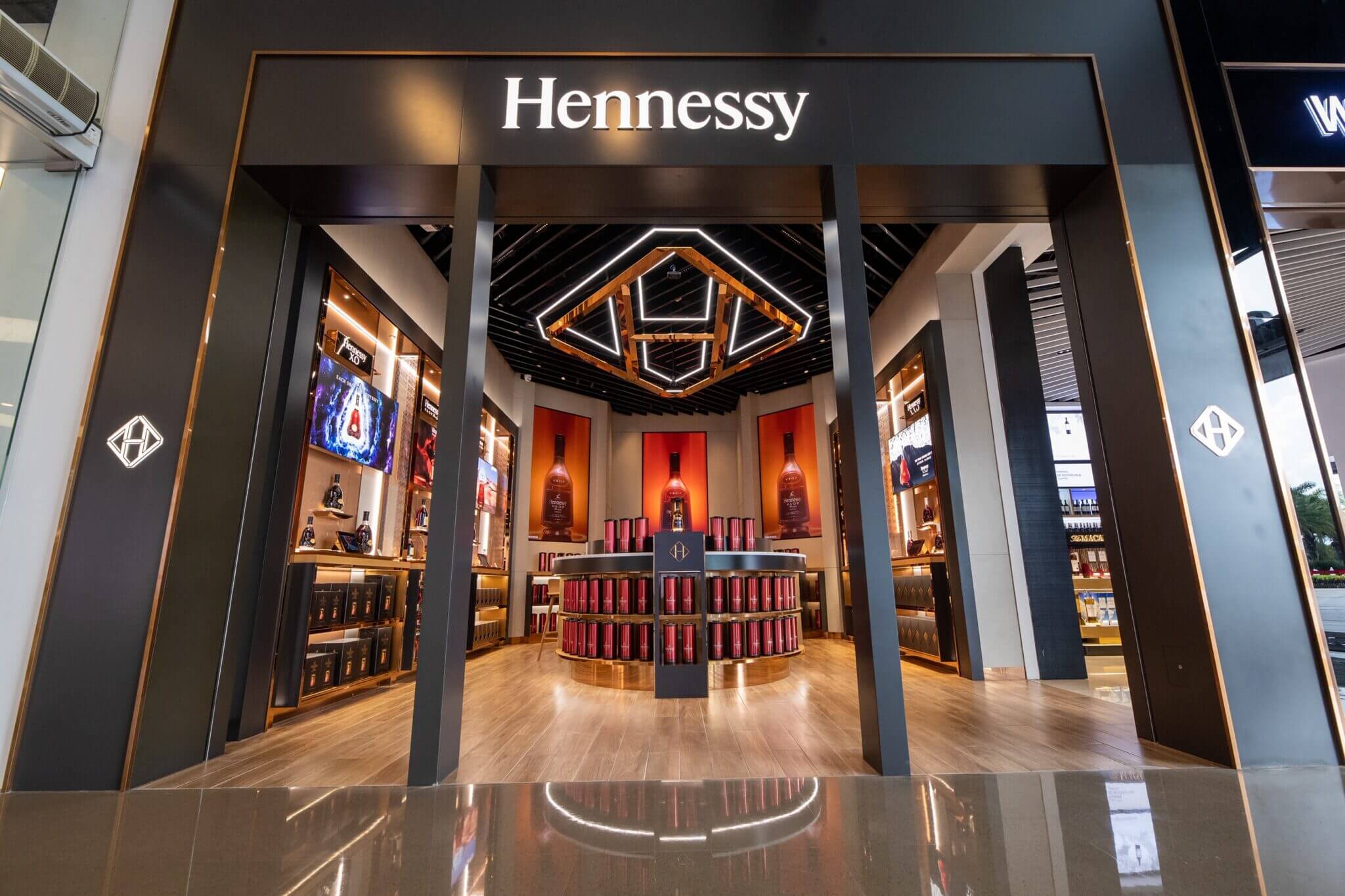 Hennessy-flagship-Shanghai-2
